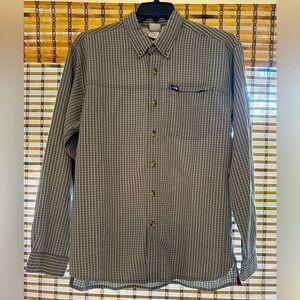 The North Face Men’s Zip Pocket Button Down Shirt